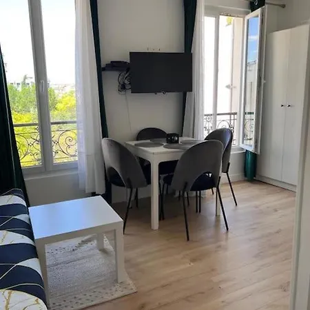 Studio A Deux Pas De Paris *