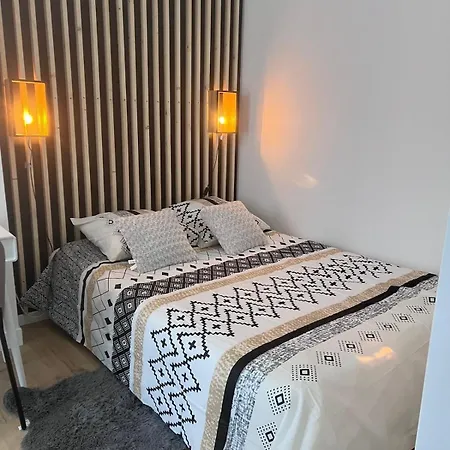 Studio A Deux Pas De Paris Apartment *