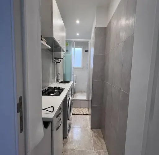 Studio A Deux Pas De Paris Apartmán *