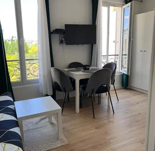 Studio A Deux Pas De Paris *